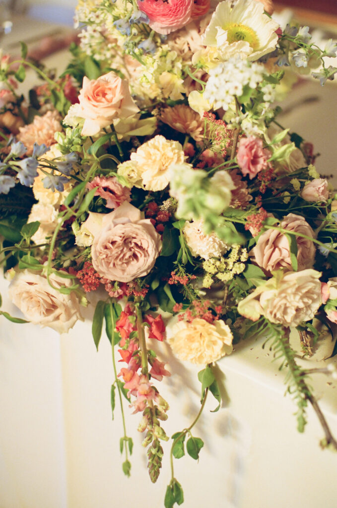 spring garden party themed wedding flowers