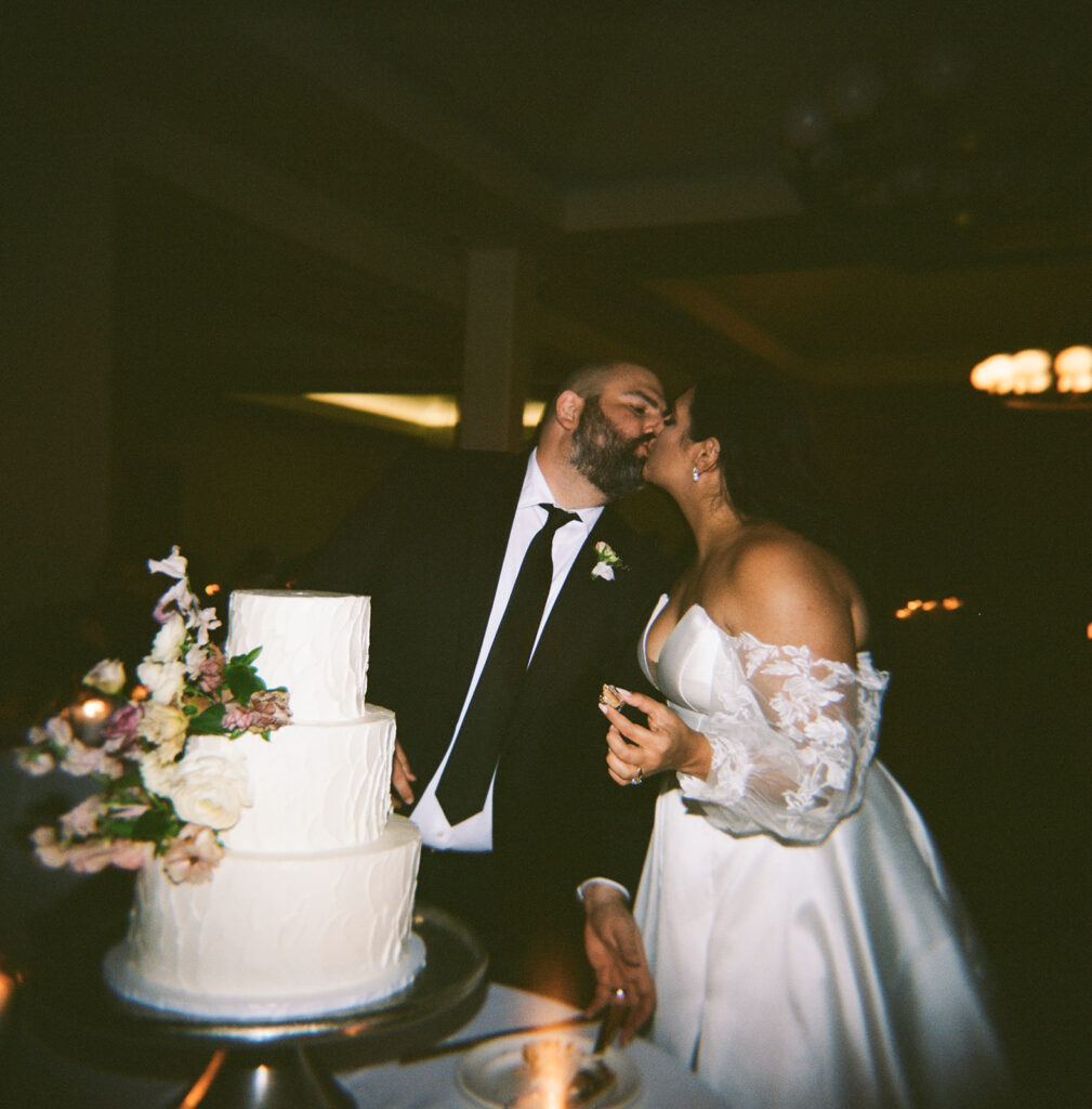 film capture of kiss and cake 